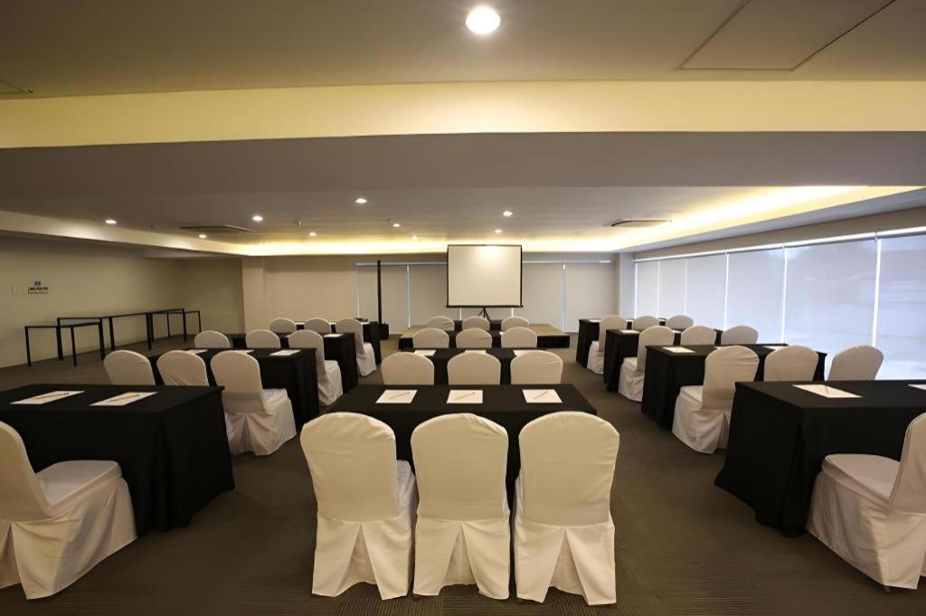 Sequoia Hotel Quezon City Ngoại thất bức ảnh