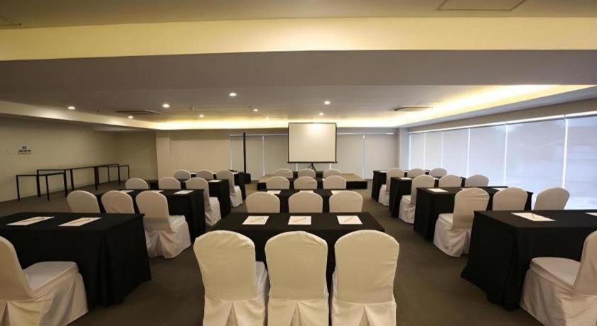 Sequoia Hotel Quezon City Ngoại thất bức ảnh